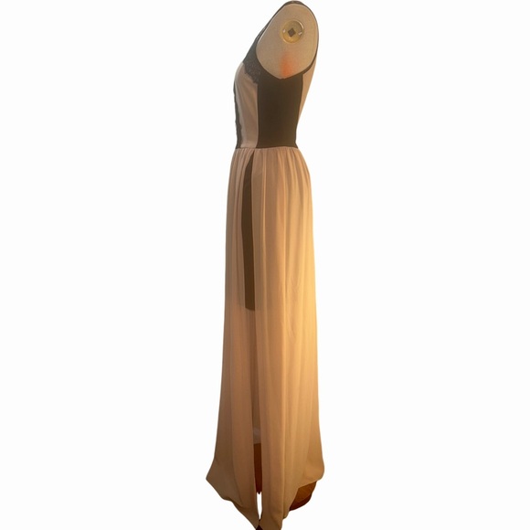 Sheer Dress With Lace Detail - Picture 5 of 8